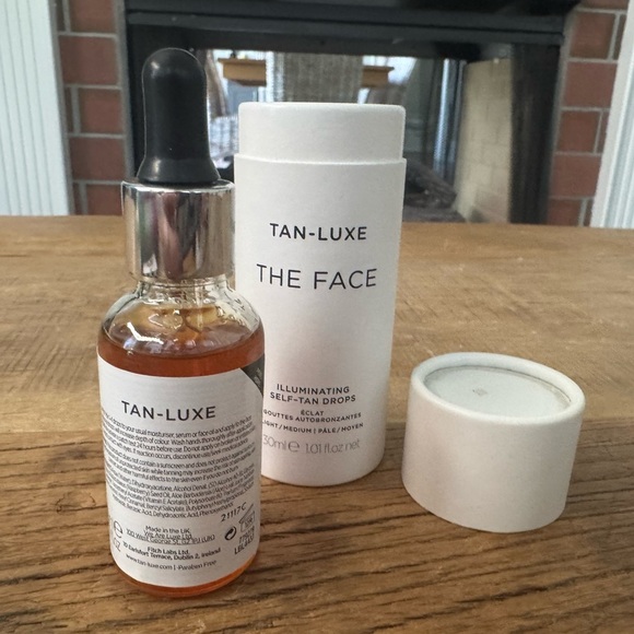 NEW IN BOX Tan-Luxe Illuminating Self-Tan Drops ~ Light/Medium ~ 30 ml - Picture 9 of 9